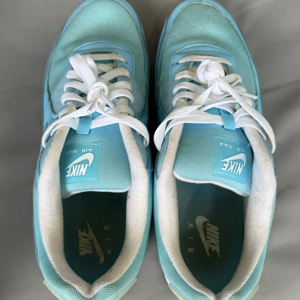 Nike Air Blue and White Sneakers -Men’s sz 11 - Picture 6 of 7